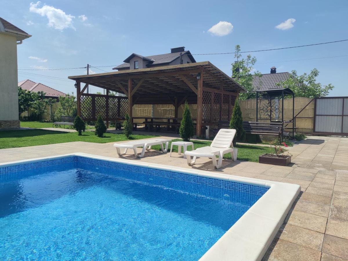 Дом С Бассейном И Сауной Villa บอริสปิล ภายนอก รูปภาพ