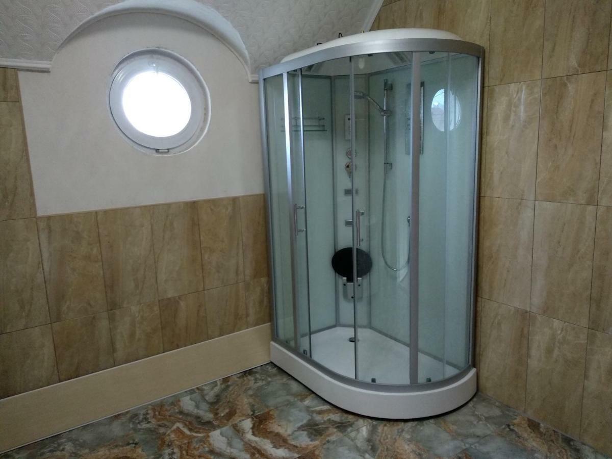Дом С Бассейном И Сауной Villa บอริสปิล ภายนอก รูปภาพ