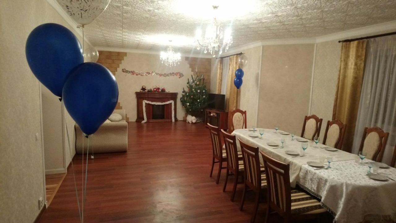 Дом С Бассейном И Сауной Villa บอริสปิล ภายนอก รูปภาพ